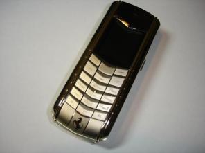Nokia 8800 arbone,  Vertu, I-Phone 3G,   2  .  .  .