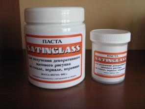  SATINGLASS      (). SATINGLASS      -,     .