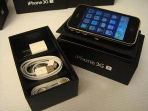 :  Apple Iphone 3GS 32  UNLOCKED