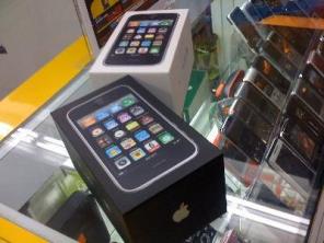 Apple iPad 3G Wi-Fi 64GB cost $500/Nokia 900..$38/BlackBerry Bold 9700..$350