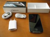  2  1  Iphone 4 32GB, iPhone 3G S 32GB    Bold 2