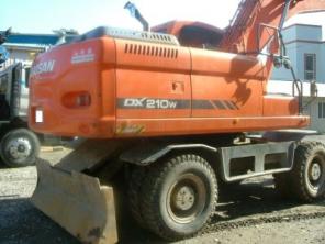   Doosan DX210W