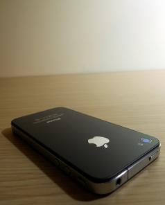 Apple iphone 4G 32 400  