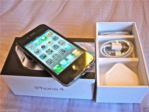  : Apple iphone 4 32gb,Apple Ipad 64gb,Blackberry Torch 9800