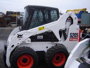    Bobcat, Terex.