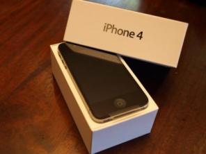 Brand New Apple Iphone 4G 32GB Unlocked