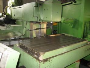 Продам фрезерный станок MAHO 800