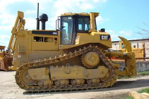 Всегда в наличии бульдозера и трубоукладчики Komatsu D155, D355 (A,C)