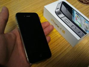 Apple, iphone 4S 64    $ 550USD,  3 ,  1 