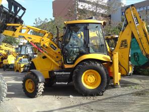 продаю эксковатор погрузчик jcb 3cx 2006год вып. из Англии без работы в РФ