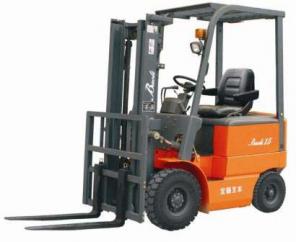 Продается погрузчик грузоподъемностью 1500 кг.