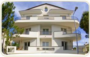 Сдаются аппартаменты в Риччоне ( Italy, Riccione) на летний сезон 2012