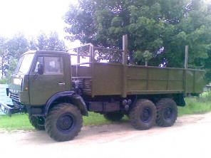 Камаз 43 4310 специальный с манипулятором-для перевозки стройматериалов и оборудования. Военная приёмка в СССР. Манипулятор Фискарс 3.5т- длинна стрелы 8м. кузов5,2 м. Сделано полное ТО. Без пробега.