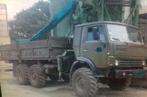 Камаз 43 4310 специальный с манипулятором-для перевозки стройматериалов и оборудования.