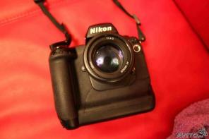  Nikon d1x Body  .