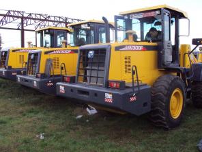   XCMG LW300F     1350 000 .