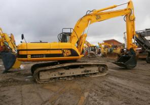   JCB JS-260