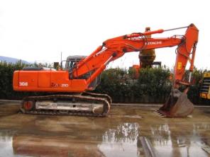   Hitachi ZX 210 2004.