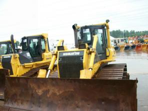   Komatsu D65PX-15 2007 ..