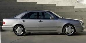 �������� Mercedes-Benz E320. �������� �/� �� �������� �320 � ���