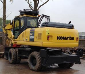    Komatsu PW220   ,   !