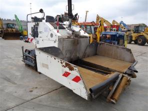 Komatsu D85PX-15- бульдозер