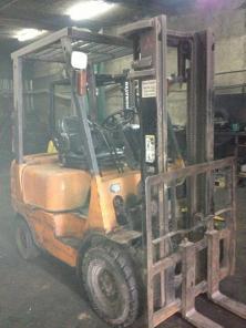  Mitsubishi FD15D 2003   250 000 .