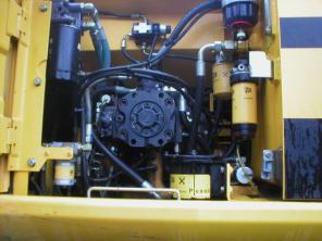   JCB JS175