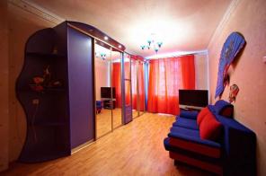 Сдам чистую, уютную квартиру с евро ремонтом.