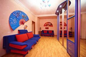 Сдам чистую, уютную квартиру с евро ремонтом.