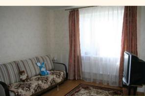 Сдается посуточно 2 комн на ул.Есенина