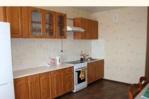 Сдается посуточно 2 комн на ул.Есенина