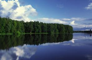 Продается земля в коттеджном поселке