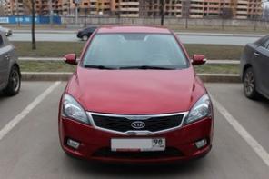 Kia Cee"d I   5 . 1.6 MT, 122