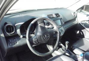 Toyota RAV4, 2010 