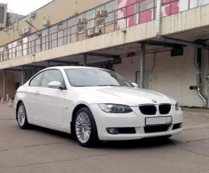 Продаю автомобиль BMW 320i купе 2009 года