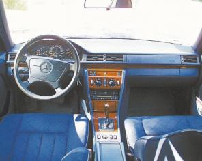   Mersedes-Benz 300E  170 . .