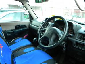  Mitsubishi Pajero IO  : 2002