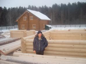 Сруб дома 12х12 ручной работы