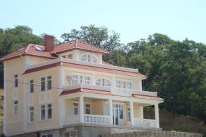 Дом у моря» Крым, 300м. до моря, все коммуникации, охрана.