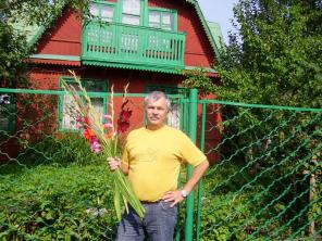 Продаю садовый участок и деревянный дом в районе Б.Истока