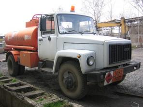 Бензовоз АЦ-36133 на базе Газ 3307, объем 4900 л, с насосом, 2001 г.в,