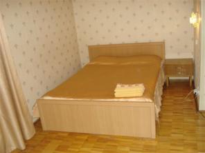 Сдаю на сутки 1 к.кв.в.Москве, 2500 руб.