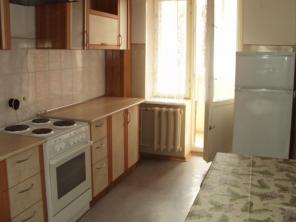 Сдаю посуточно 1 к квартиру в Ростове-на-Дону ЗЖМ Зорге ост. Магазин