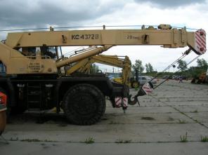 Продаю Кран КС 4372в самоходный на пневмоходу стреловой 20 тн., (Юргинец)