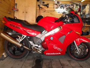   Honda VFR800