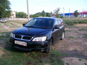   Mitsubishi Lancer Cedia