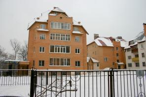 продажа 7-ми комнатной квартиры в Пушкинском районе