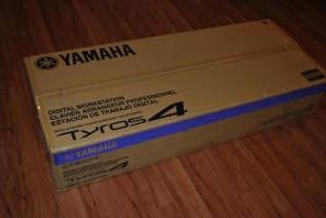 Yamaha Tyros4 Arranger Workstation Keyboard