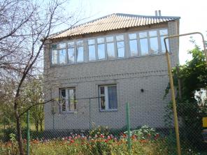 Продам 2-х этажный дом со всеми удобствами Воронежская обл( Петропавловка).